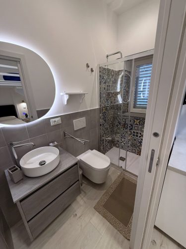 Bagno-camera-da-letto-vento-casadamorelipari