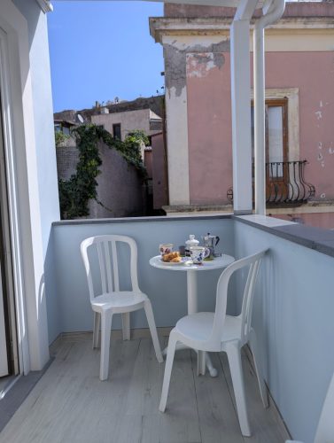 Colazione-terrazziono-Sole-casadamorelipari