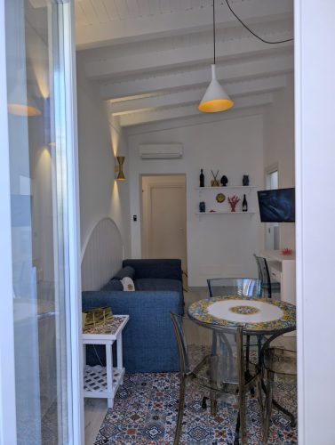 Salotto-da-balcone-Sole-casadamorelipari
